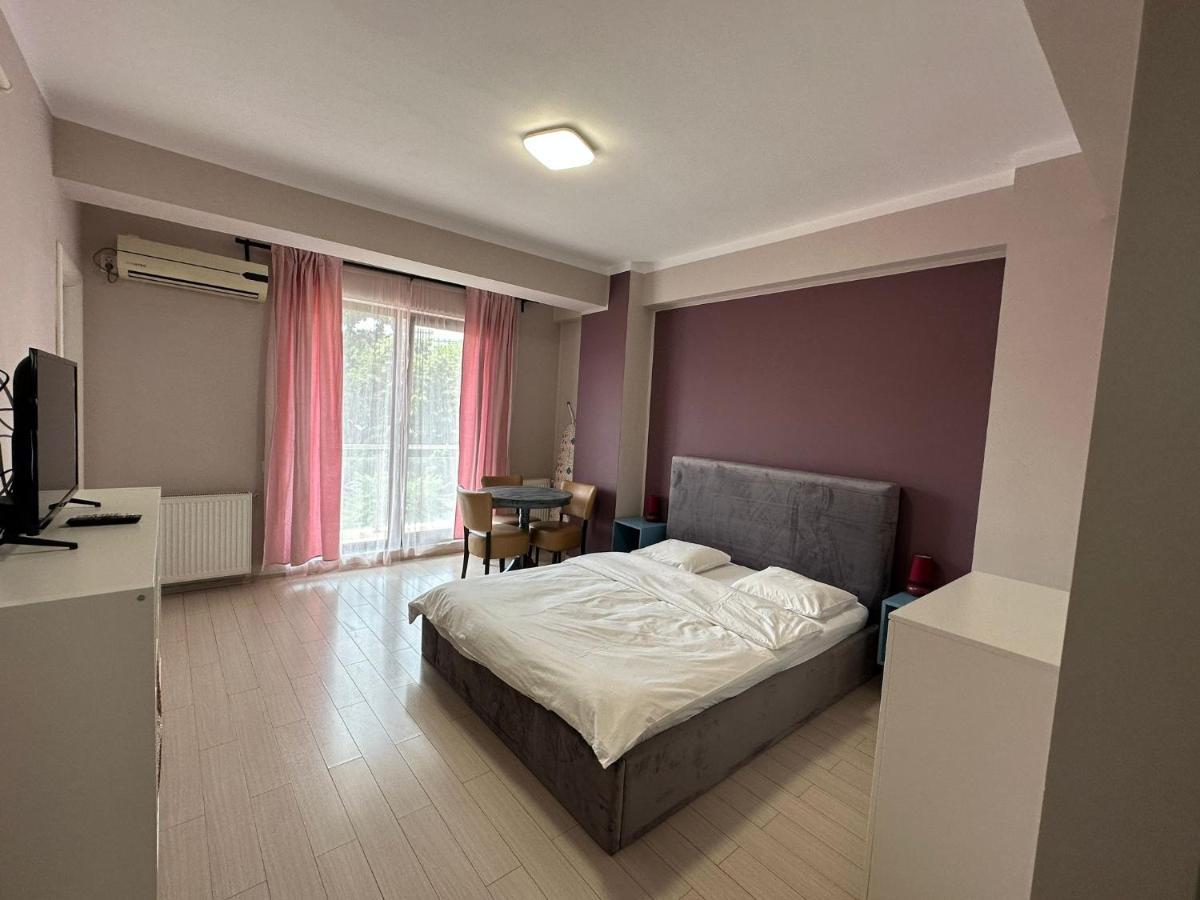 Central Studio Vitan Mall Bucharest Luaran gambar